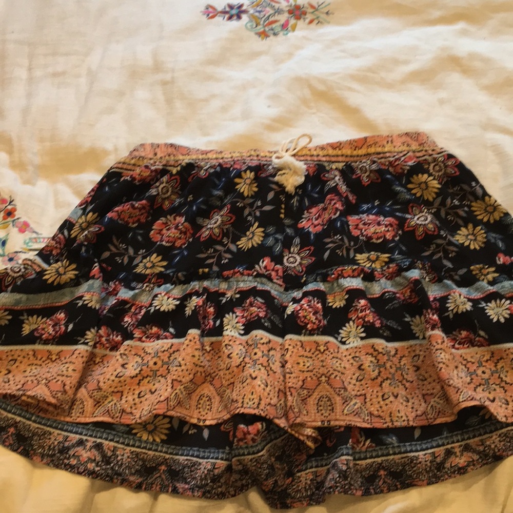 Size xl kids shorts.